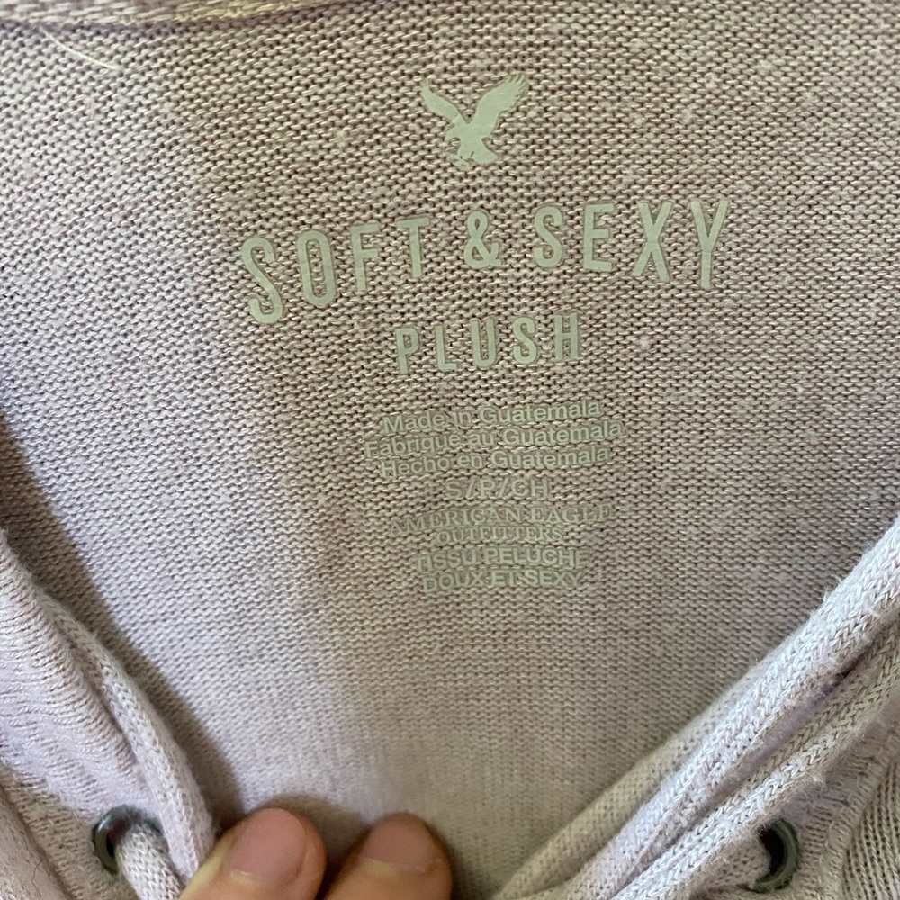 Light Pink American Eagle Pullover. - image 3